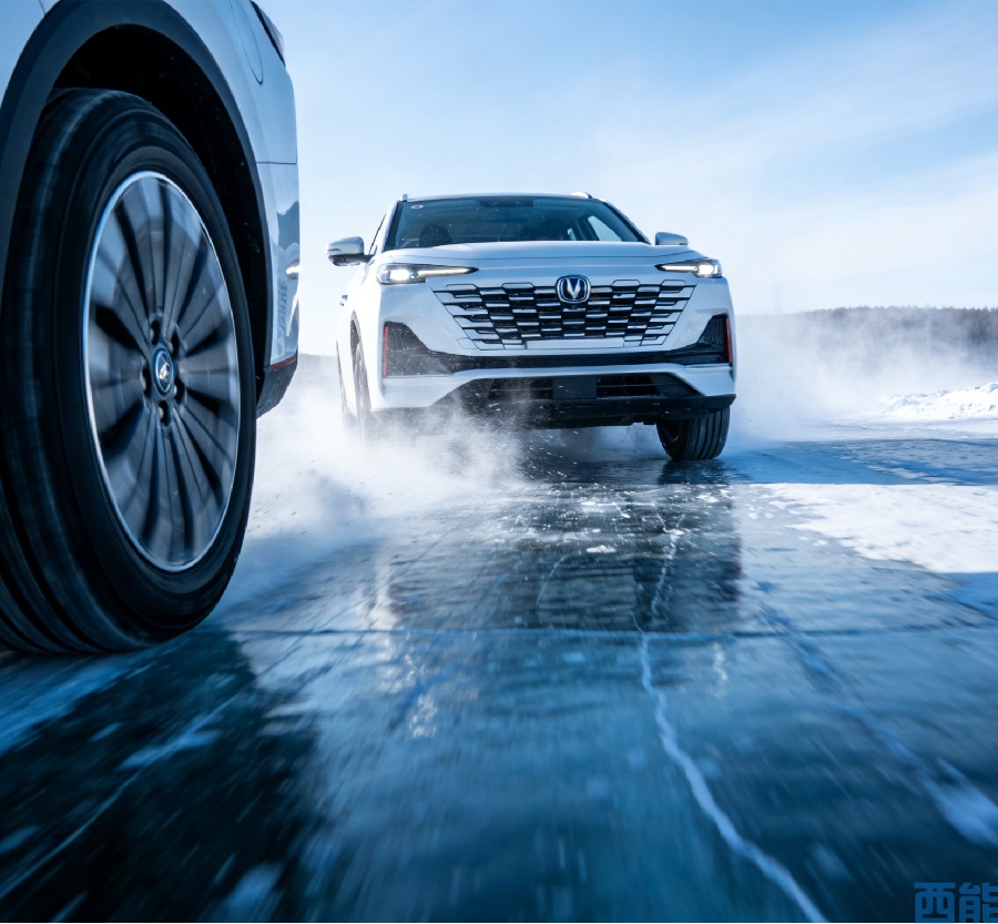 <strong>锂价飙升重上17万，-30℃放电却提升3倍！钠电的春天终于来</strong>